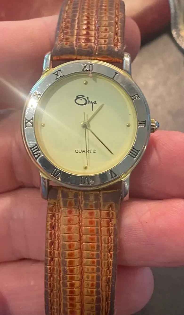 VTG women's Gold Tone Shye watch, Brown Leather Band